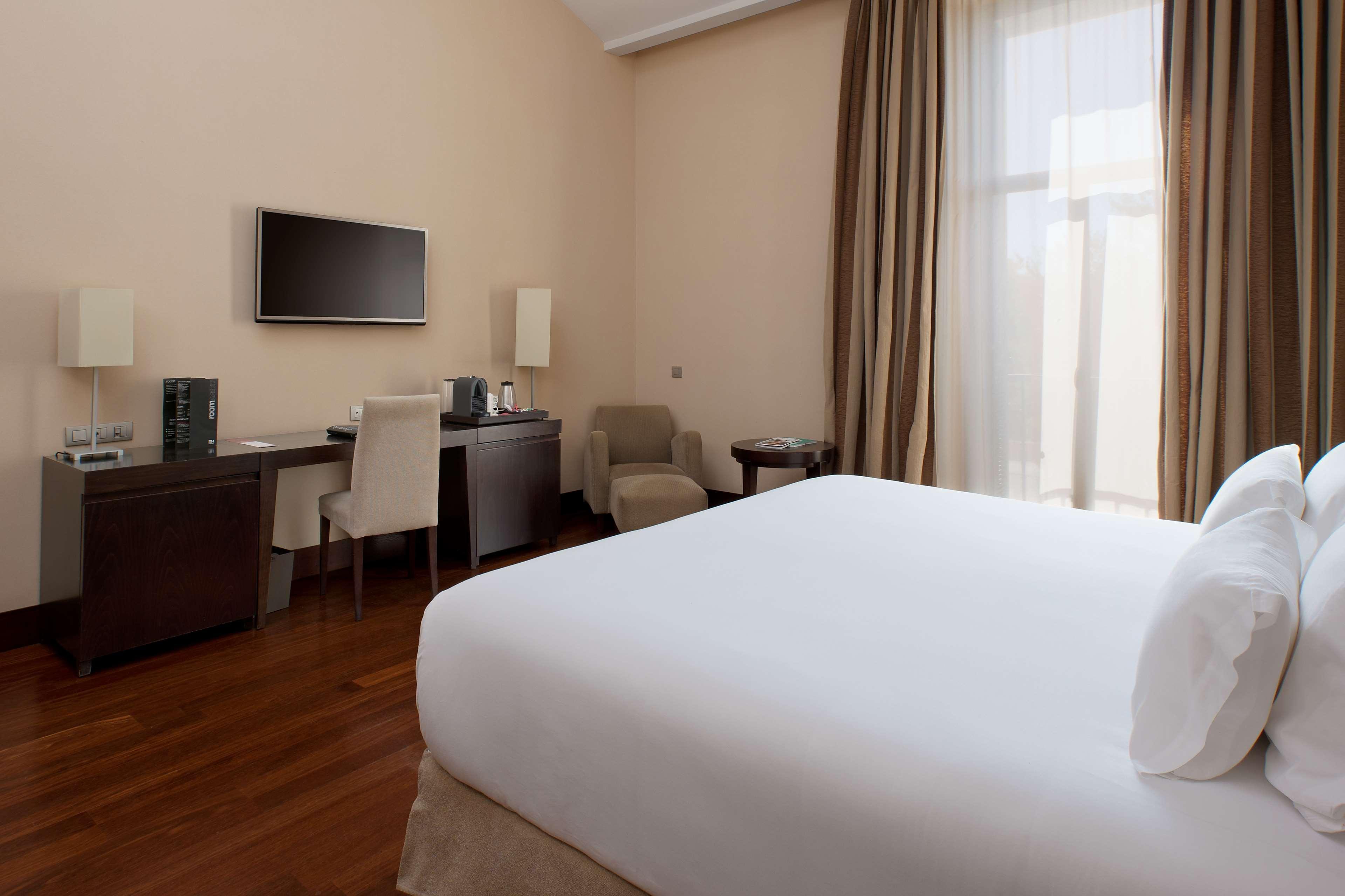 เอ็นเอช คอลเล็คชั่น ปาลาซิโอ เดอ อรันจูเอซ Hotel อารันเควซ ภายนอก รูปภาพ